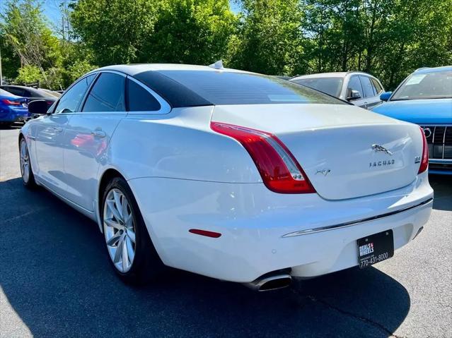 2013 Jaguar XJ Standard