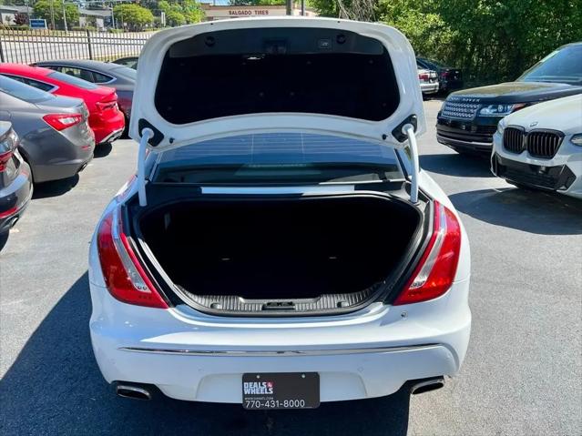 2013 Jaguar XJ Standard