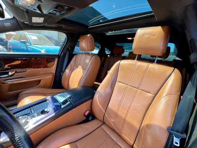 2013 Jaguar XJ Standard