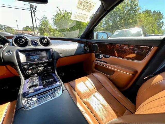 2013 Jaguar XJ Standard