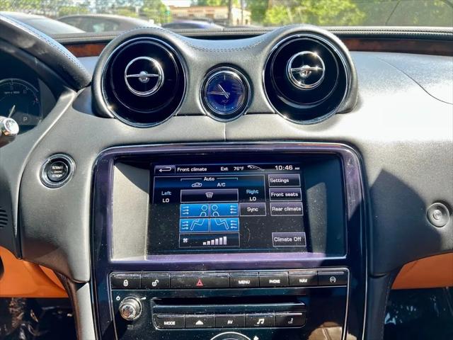 2013 Jaguar XJ Standard