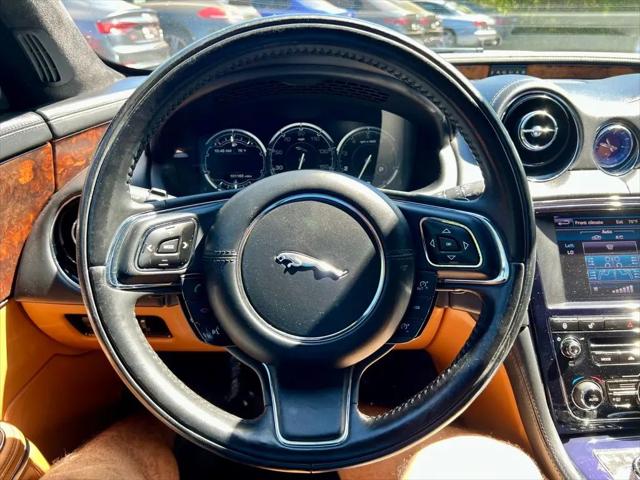 2013 Jaguar XJ Standard