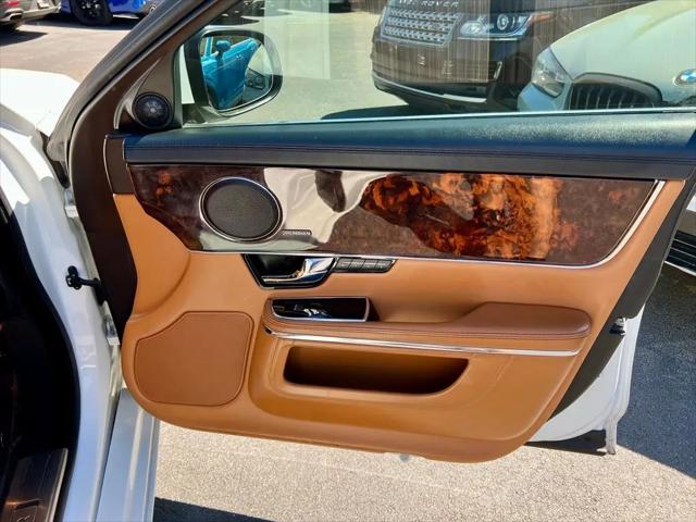 2013 Jaguar XJ Standard