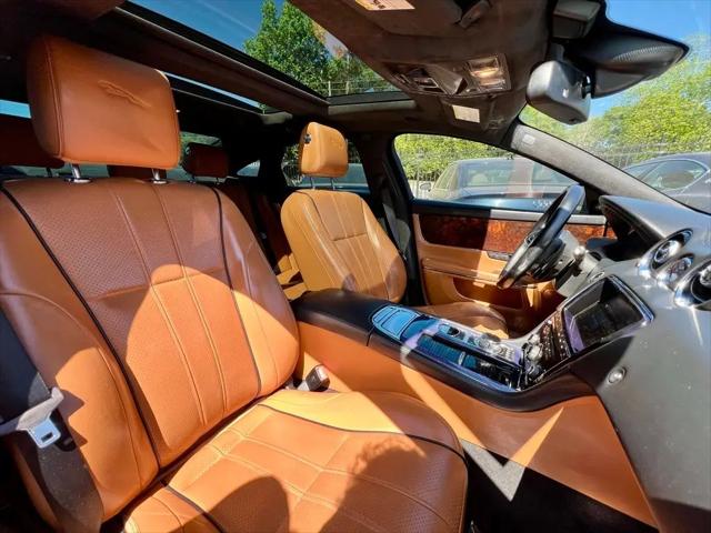2013 Jaguar XJ Standard
