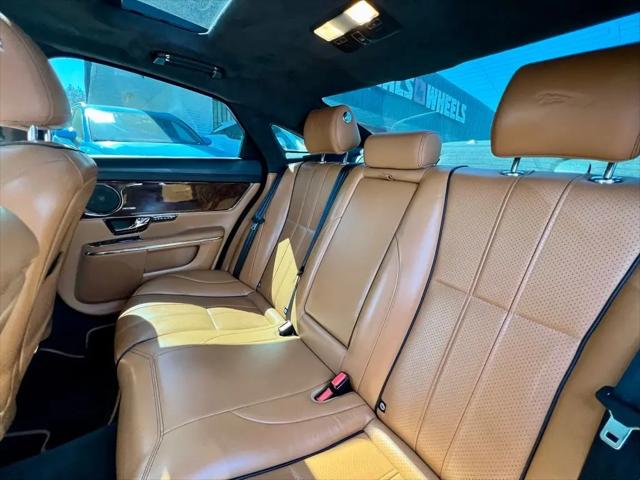 2013 Jaguar XJ Standard