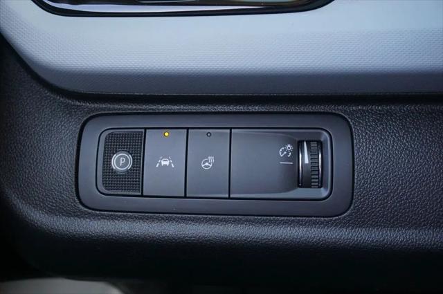 2027 Chevrolet Bolt LT FWD