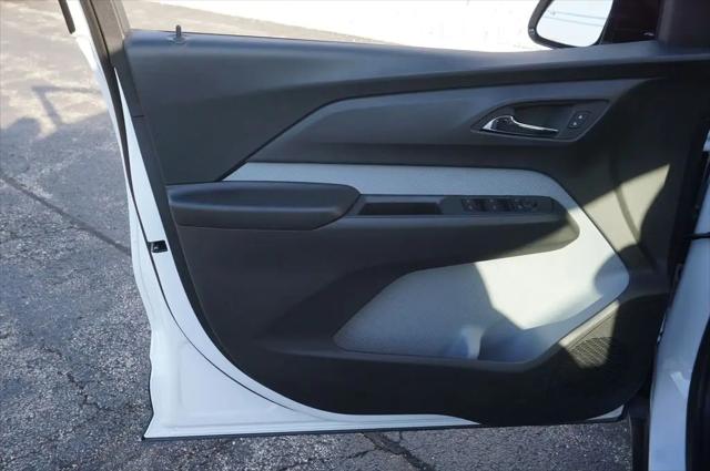 2027 Chevrolet Bolt LT FWD