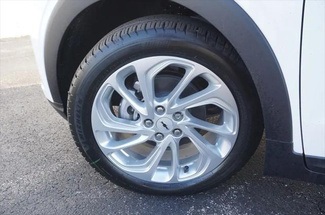 2027 Chevrolet Bolt LT FWD
