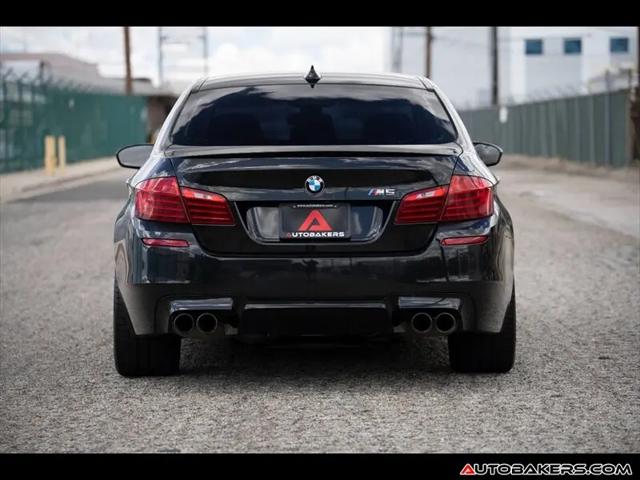 2016 BMW M5 Standard