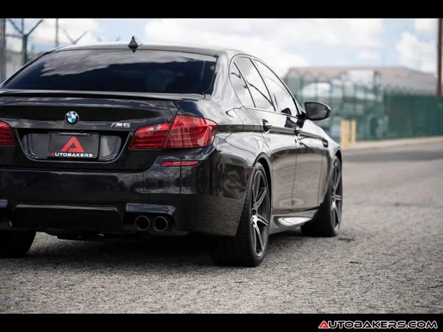 2016 BMW M5 Standard