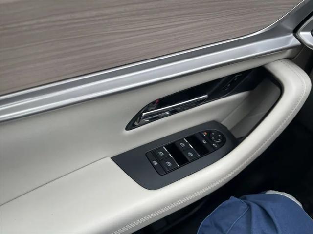 2024 Mazda X-90 3.3 Turbo Premium Plus