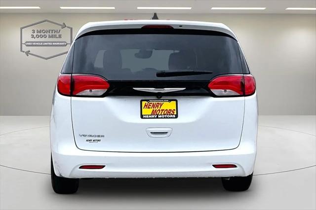 2023 Chrysler Voyager LX