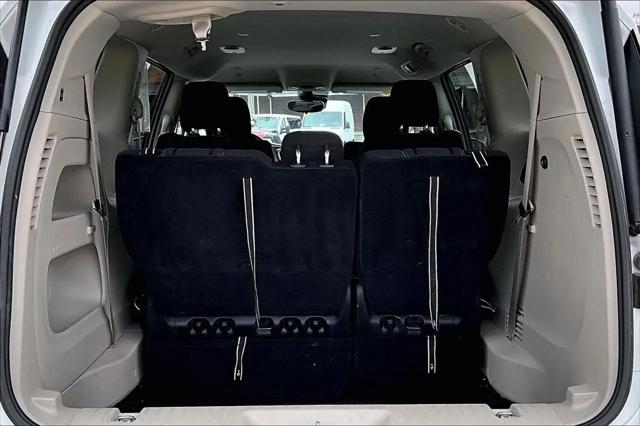 2023 Chrysler Voyager LX