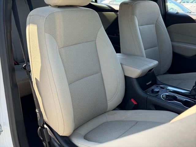 2023 Chevrolet Traverse FWD LS