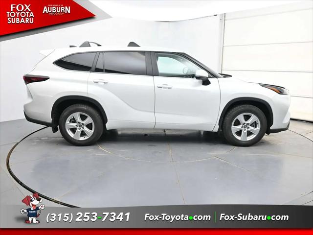 2025 Toyota Highlander LE