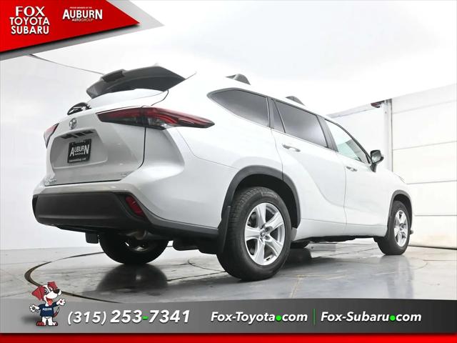 2025 Toyota Highlander LE