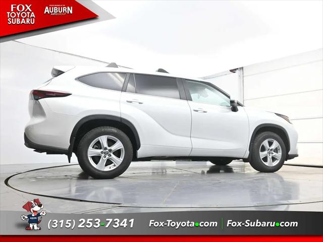 2025 Toyota Highlander LE