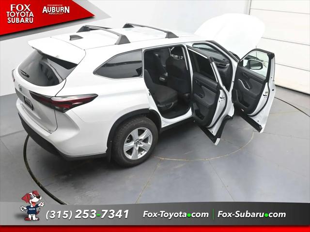 2025 Toyota Highlander LE