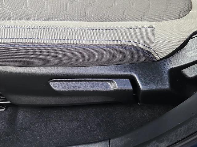 2025 Subaru Forester Base
