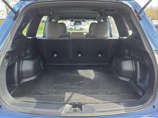 2025 Subaru Forester Base