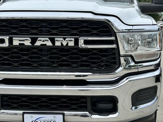2024 Ram 3500 Tradesman Crew Cab 4x4 8' Box