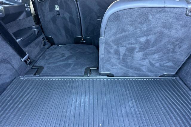 2023 Volvo XC90 Recharge T8 Ultimate Bright Theme 7-Seater