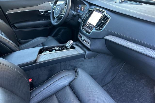 2023 Volvo XC90 Recharge T8 Ultimate Bright Theme 7-Seater
