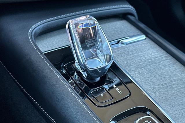 2023 Volvo XC90 Recharge T8 Ultimate Bright Theme 7-Seater
