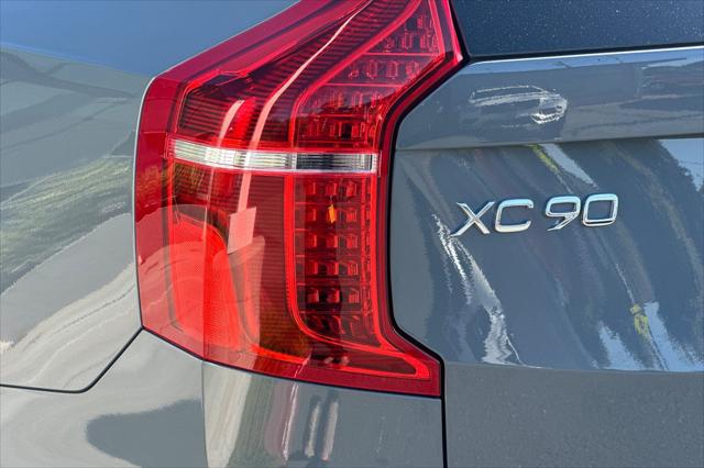 2023 Volvo XC90 Recharge T8 Ultimate Bright Theme 7-Seater