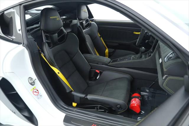 2025 Porsche 718 Cayman GT4 RS