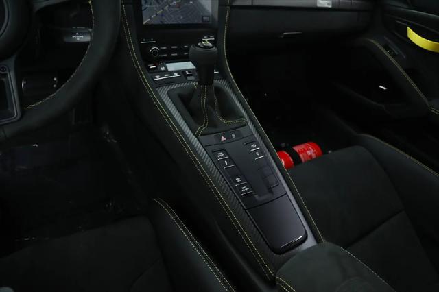 2025 Porsche 718 Cayman GT4 RS
