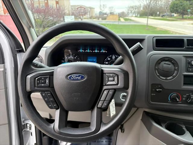 2022 Ford E-350 Cutaway Base
