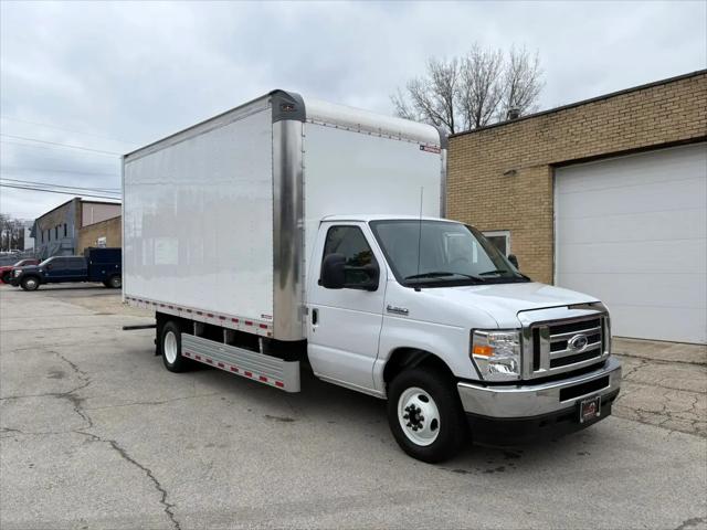2022 Ford E-350 Cutaway Base