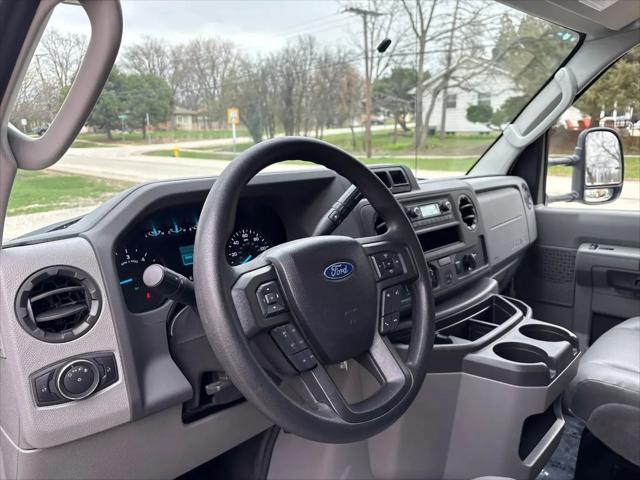 2022 Ford E-350 Cutaway Base