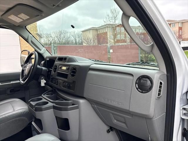 2022 Ford E-350 Cutaway Base