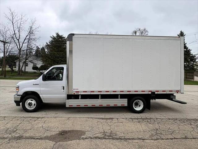2022 Ford E-350 Cutaway Base