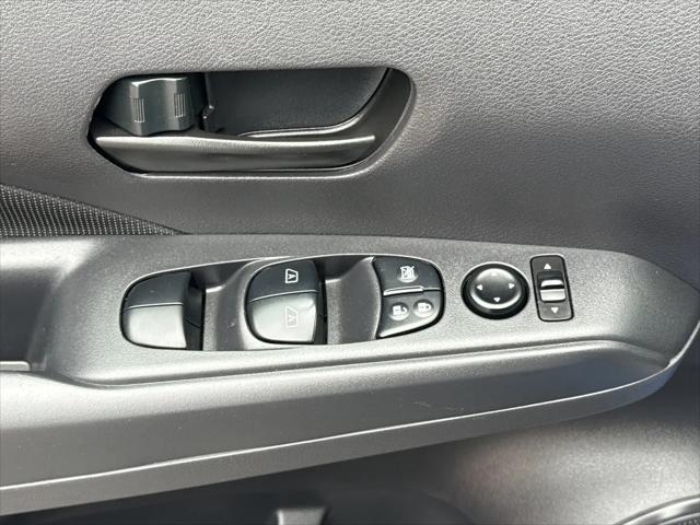 2024 Nissan Kicks S Xtronic CVT