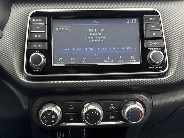 2024 Nissan Kicks S Xtronic CVT