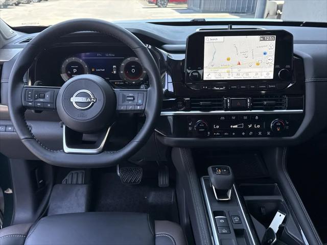 2025 Nissan Pathfinder Platinum FWD