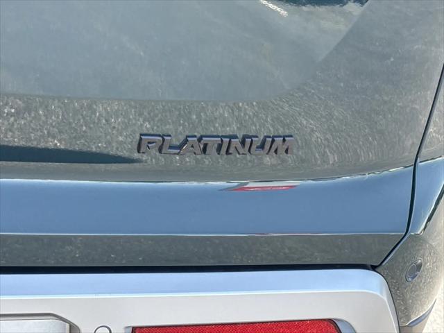 2025 Nissan Pathfinder Platinum FWD
