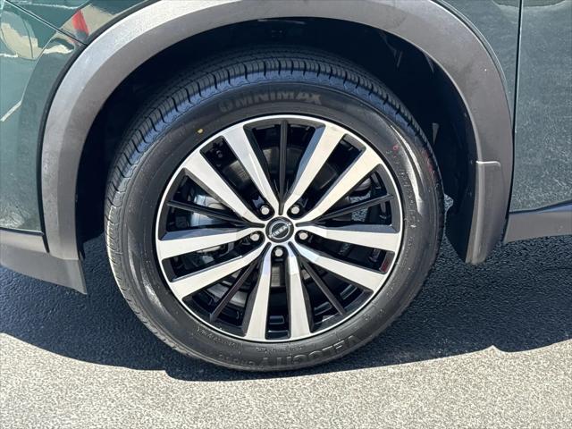 2025 Nissan Pathfinder Platinum FWD