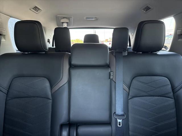 2025 Nissan Pathfinder Platinum FWD