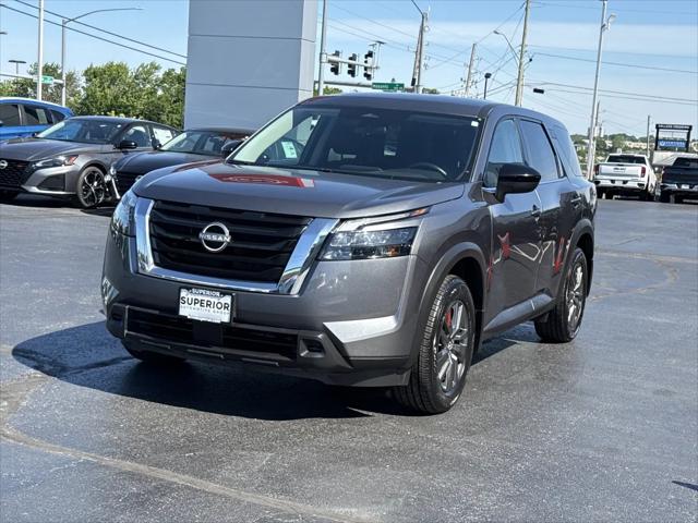 2024 Nissan Pathfinder S FWD