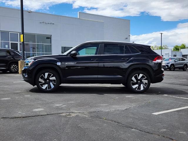 2026 Volkswagen Atlas Cross Sport SE with Technology