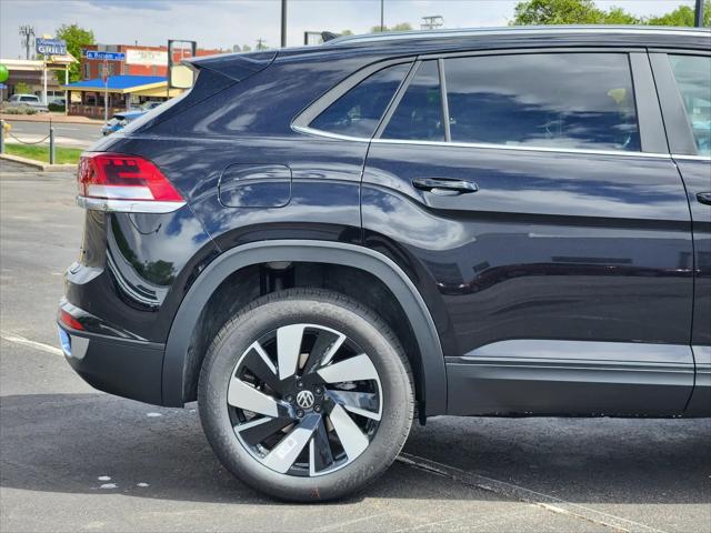 2026 Volkswagen Atlas Cross Sport SE with Technology