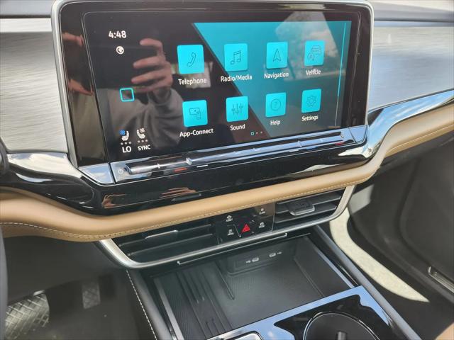 2026 Volkswagen Atlas Cross Sport SE with Technology