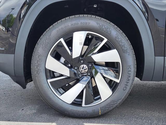 2026 Volkswagen Atlas Cross Sport SE with Technology