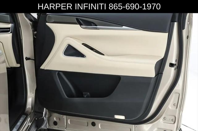 2023 INFINITI QX60 LUXE