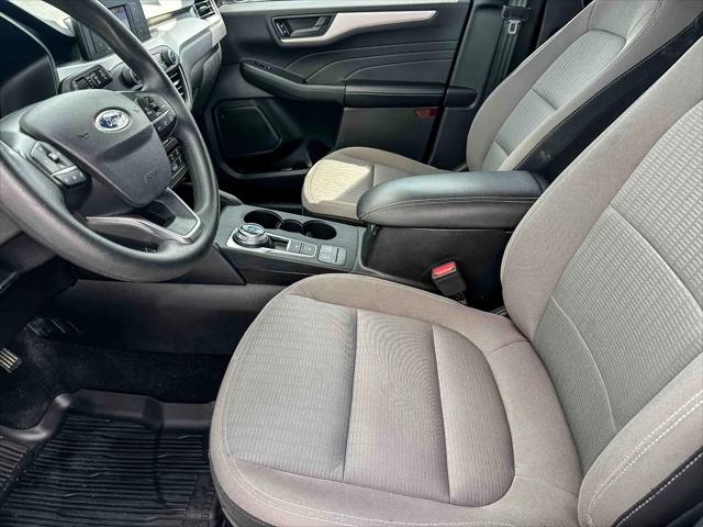 2022 Ford Escape S