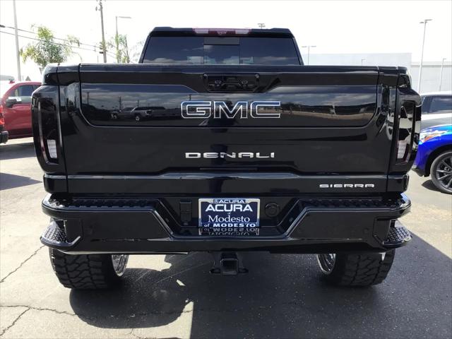 2022 GMC Sierra 2500HD 4WD Crew Cab Standard Bed Denali